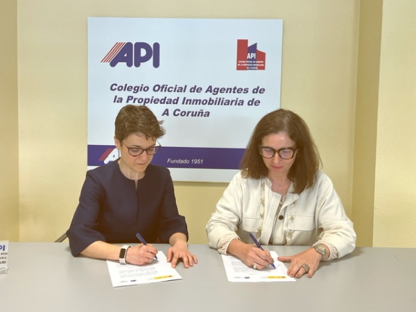 Firma de Convenio de Colaboración en materia de gestión catastral entre la Secretaria de Estado de Hacienda, y el COAPI de La Coruña